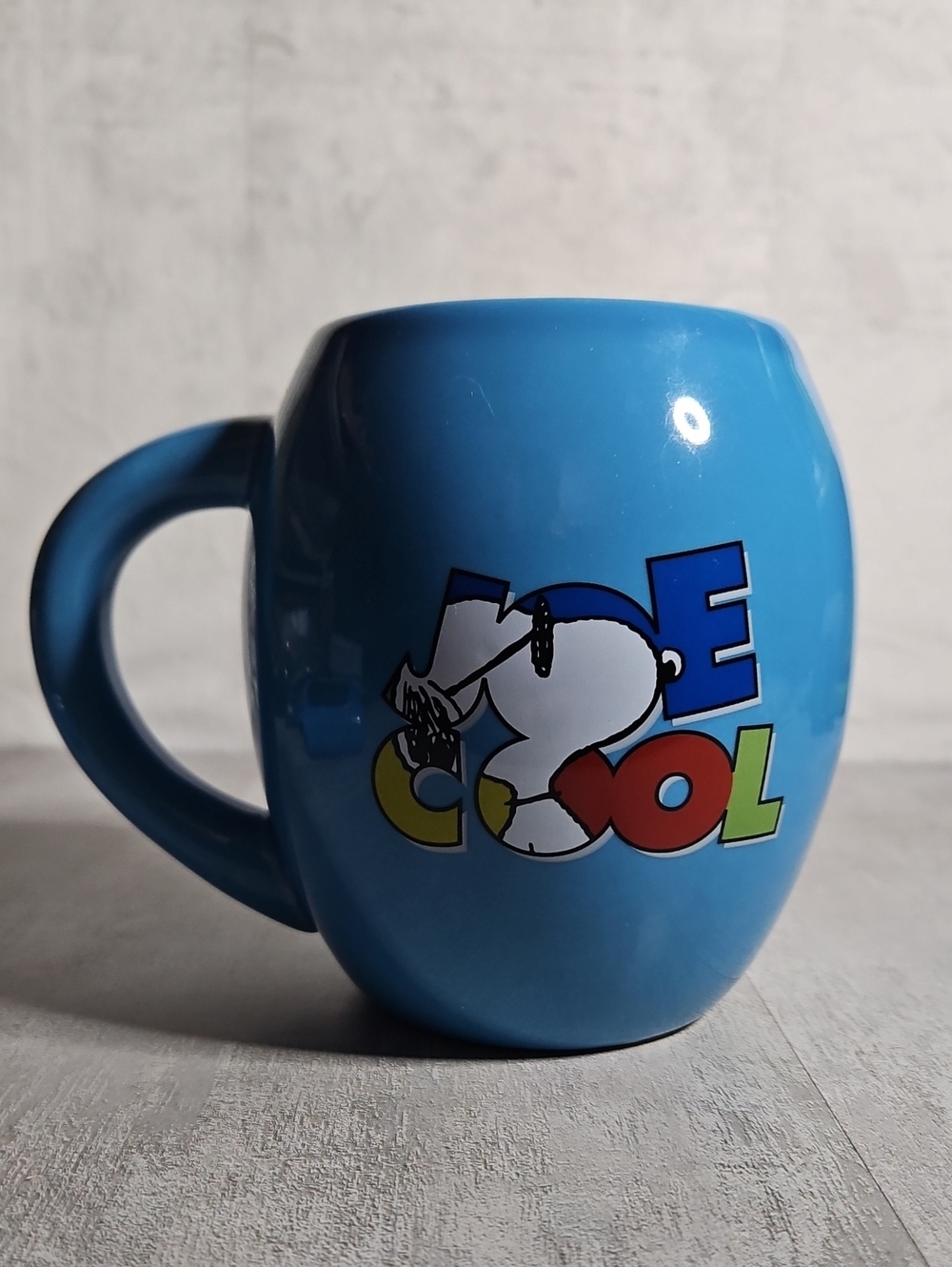 Joe Cool Snoopy Mug - Picture 2 of 2
